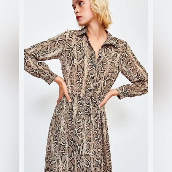 Express Woman’s Snake Print Dress with Belt. Size S - Picture 1 of 16